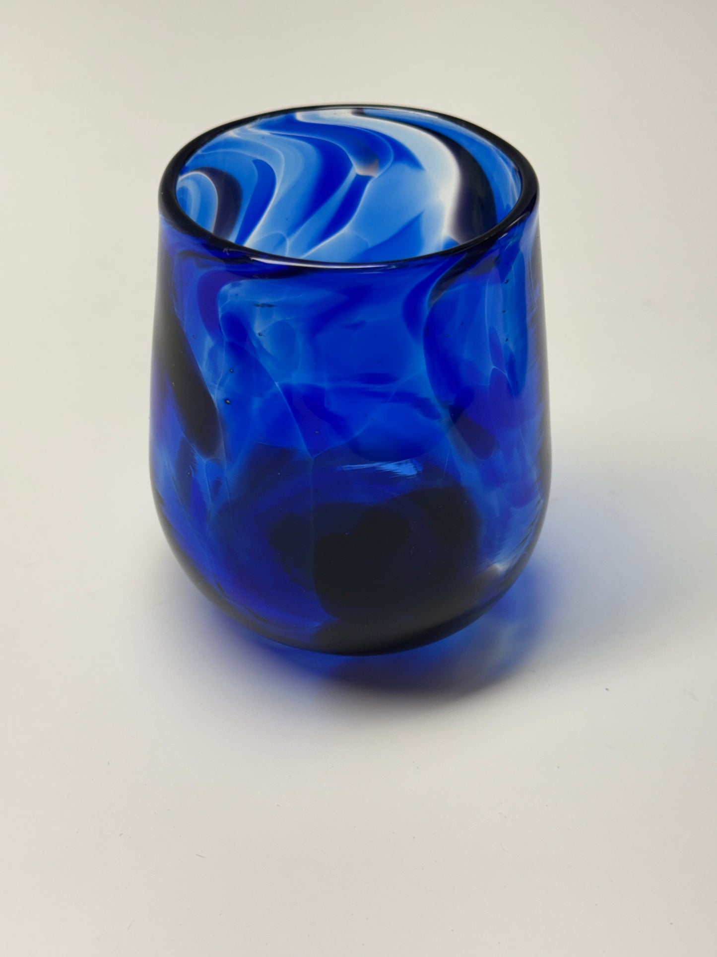 Stemless wine glasses