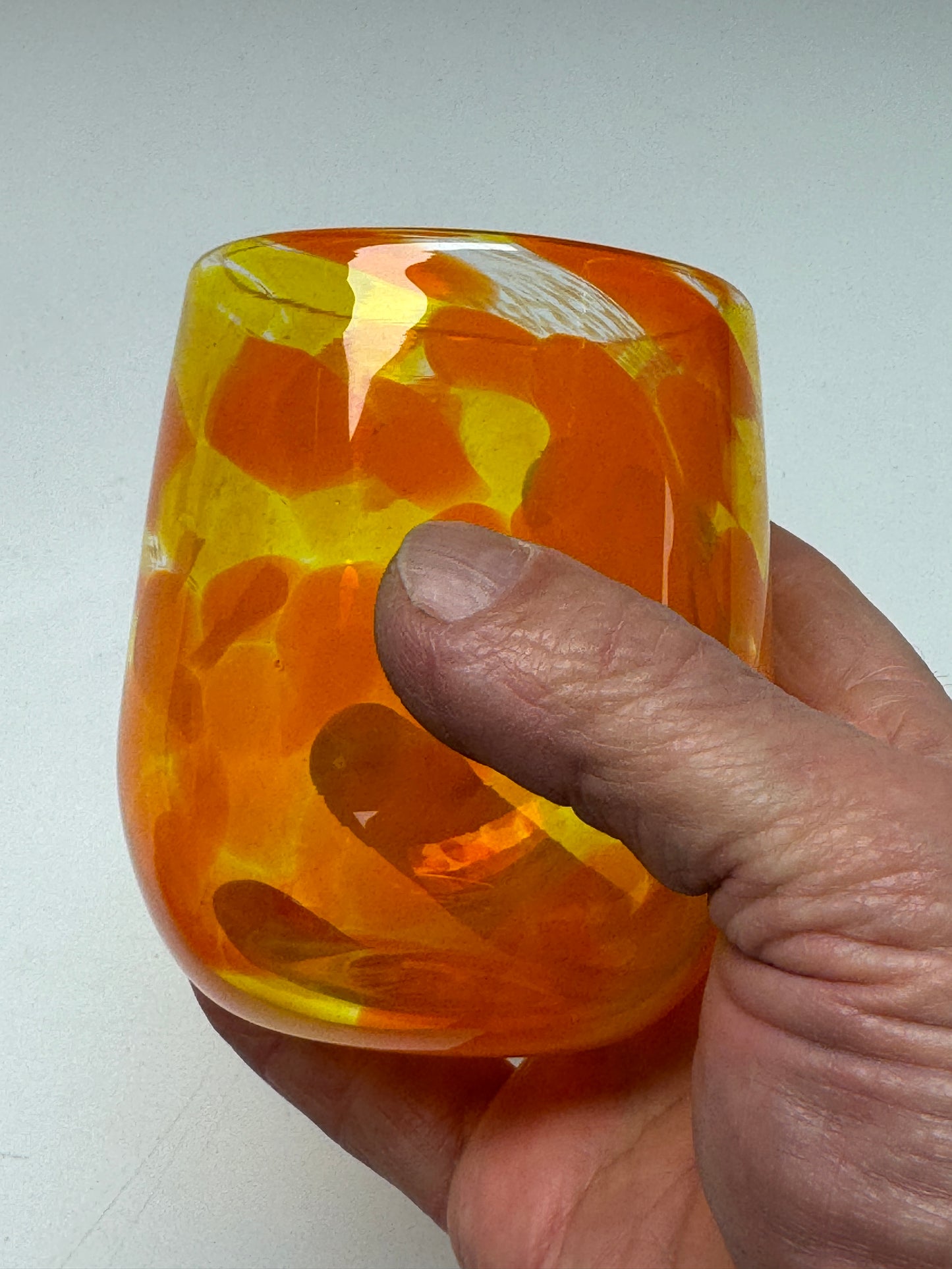 Stemless wine glasses