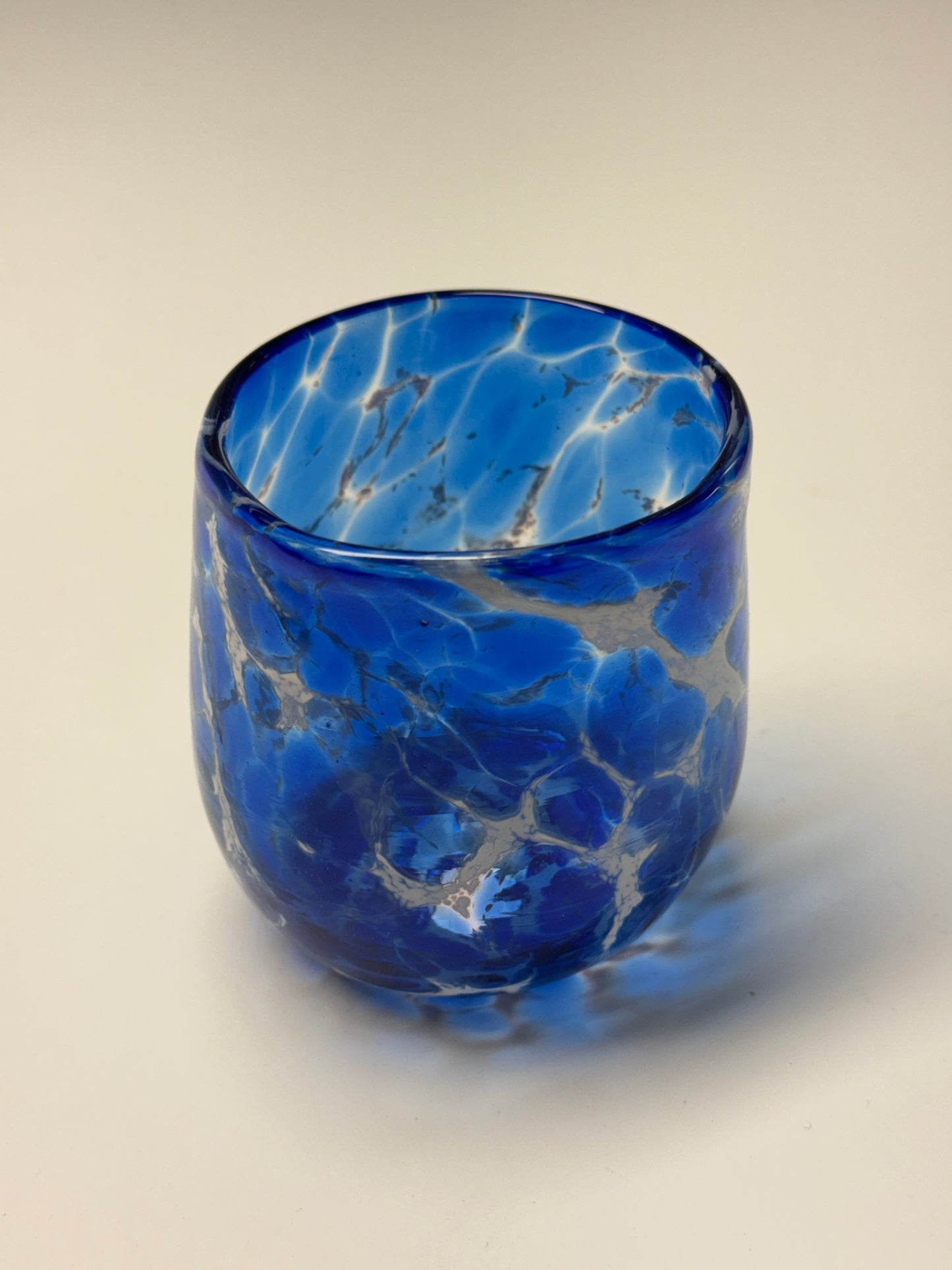 Stemless wine glasses